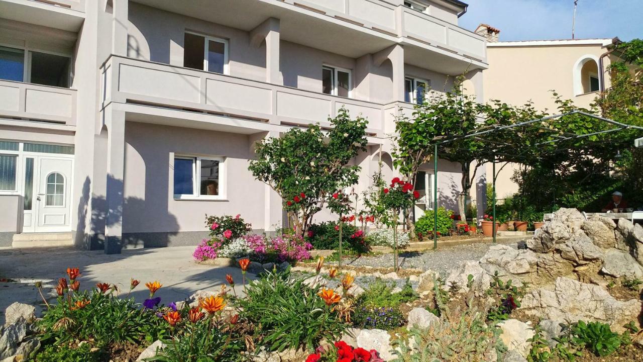Apartmani Kastelan Barbat na Rabu Экстерьер фото